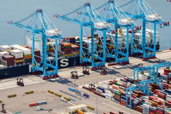 APM Terminals firma contrato eléctrico renovable con Iberdrola en México